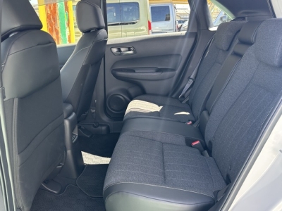 フィット(ホンダ)中古車 後席内装