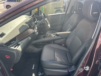 オーラ(ニッサン)中古車 前席内装