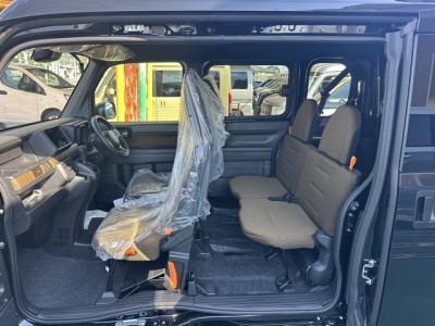 N-VAN(ホンダ)届出済未使用車 後席内装