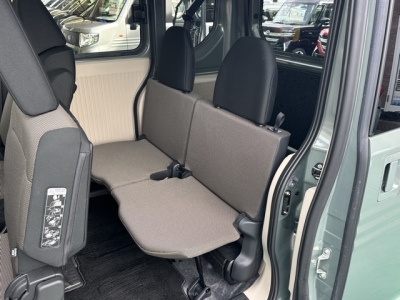N-VAN e(ホンダ)中古車 後席内装