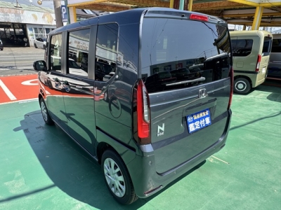 新型N-BOX(ホンダ)届出済未使用車 後方