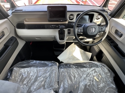 新型N-BOX(ホンダ)届出済未使用車 内外装写真