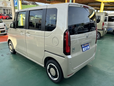 新型N-BOX(ホンダ)届出済未使用車 後方