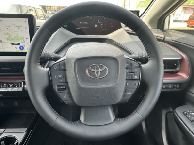 プリウス(トヨタ)中古車 内外装写真