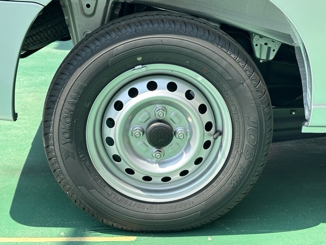 ハイゼット(ダムド)届出済未使用車 12