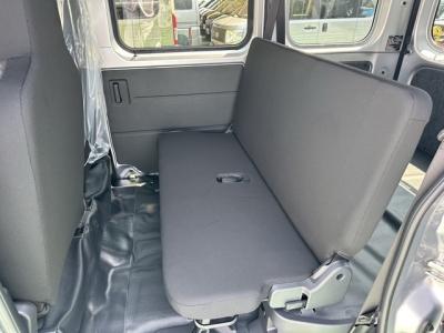 ハイゼットカーゴ(ダムド)届出済未使用車 後席内装
