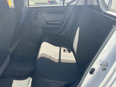 ミライース(ダイハツ)中古車 後席内装