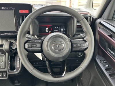 新型スペーシアカスタムのOEM(スズキ)届出済未使用車 内外装写真他１