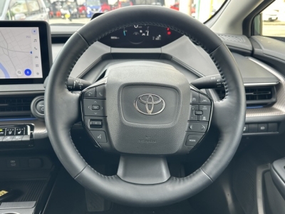プリウスPHV(トヨタ)中古車 内外装写真