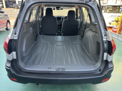 AD(ニッサン)中古車 内外装写真他２