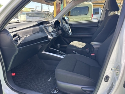 カローラフィールダー(トヨタ)中古車 前席内装