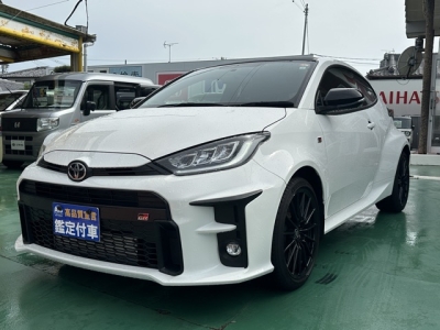GRヤリス(トヨタ)中古車 前方