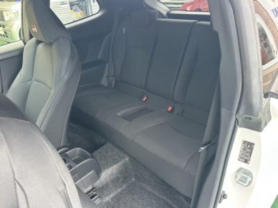 GRヤリス(トヨタ)中古車 後席内装