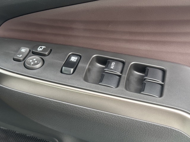 ソリオ(スズキ)登録済未使用車 15