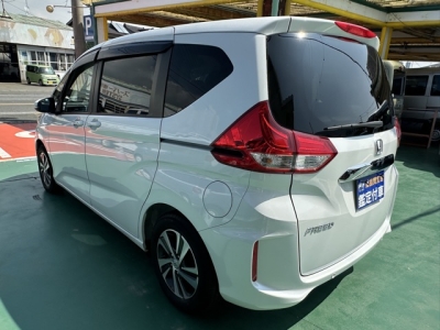 フリード(ホンダ)中古車 後方
