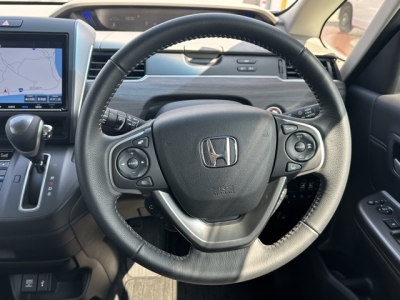 フリード(ホンダ)中古車 内外装写真他