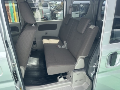 NV１００クリッパー(ニッサン)中古車 後席内装