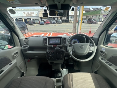 NV１００クリッパー(ニッサン)中古車 後席から見た前席