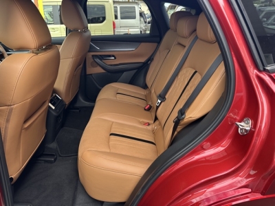 CX-60(マツダ)中古車 後席から見た前席