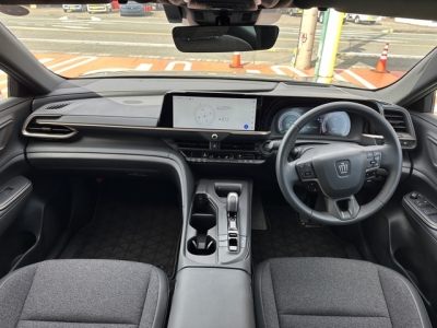 クラウンクロスオーバー(トヨタ)中古車 内外装写真