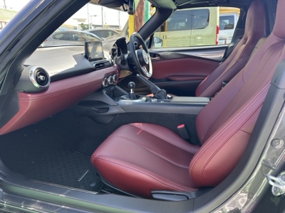 ロードスターRF(マツダ)中古車 前席内装