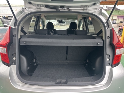 ノート(ニッサン)中古車 内外装写真他