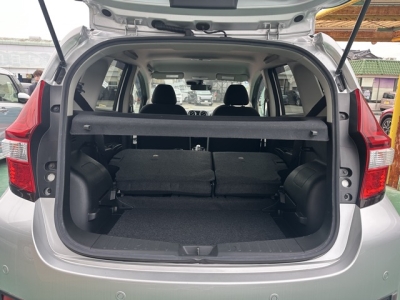 ノート(ニッサン)中古車 内外装写真他１