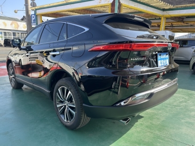 ハリアー(トヨタ)登録済未使用車 後方