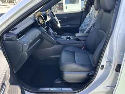 ハリアー(トヨタ)登録済未使用車 前席内装