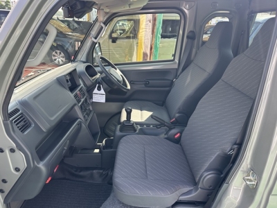 キャリイトラック(スズキ)中古車 前席内装