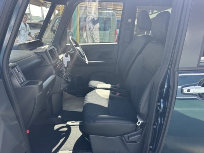 タントカスタム(ダイハツ)中古車 後席内装