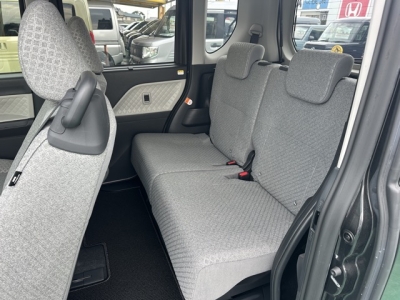 タント(ダイハツ)中古車 後席内装