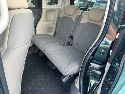N-BOX(ホンダ)中古車 後席内装
