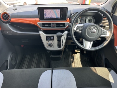 キャスト(ダイハツ)中古車 後席から見た前席