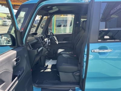 タントカスタム(ダイハツ)届出済未使用車 前席内装