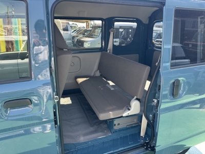 エブリイバン(スズキ)中古車 後席内装