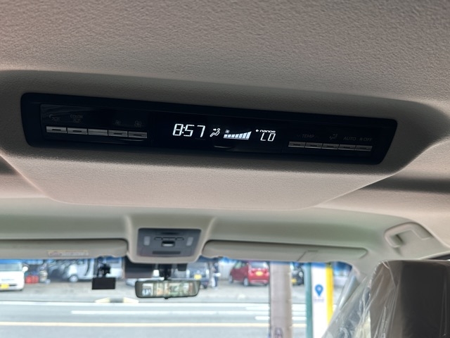 グランエース(トヨタ)中古車 9