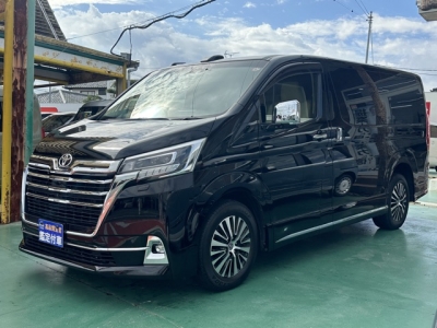 グランエース(トヨタ)中古車 前方