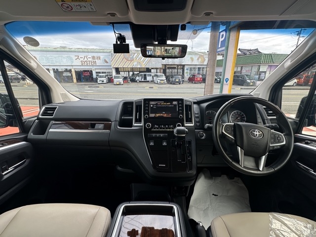 グランエース(トヨタ)中古車 7