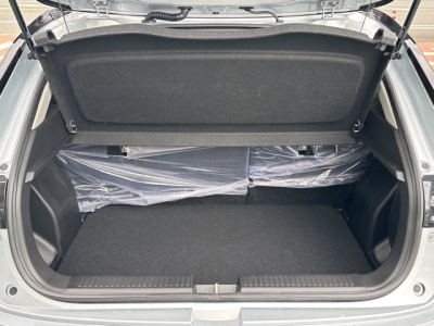 フロンクス(スズキ)登録済未使用車 内外装写真他２