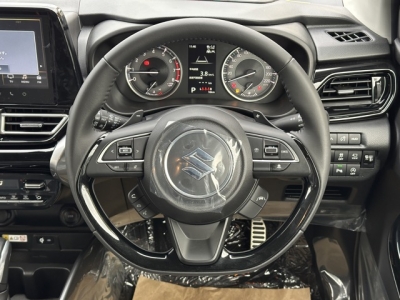 フロンクス(スズキ)登録済未使用車 内外装写真