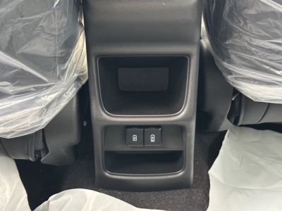 フロンクス(スズキ)登録済未使用車 内外装写真他