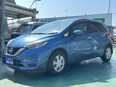 ノート(ニッサン)中古車 前方