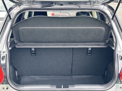 スイフトスポーツ(スズキ)登録済未使用車 内外装写真他