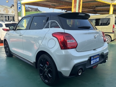 スイフトスポーツ(スズキ)登録済未使用車 後方