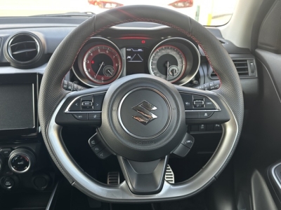 スイフトスポーツ(スズキ)登録済未使用車 内外装写真