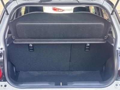 スイフトスポーツ(スズキ)登録済未使用車 内外装写真他