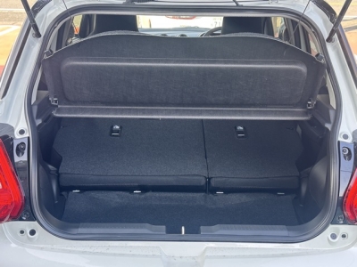 スイフトスポーツ(スズキ)登録済未使用車 内外装写真他1