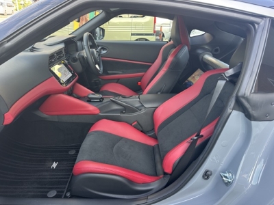 フェアレディZ(ニッサン)中古車 前席内装