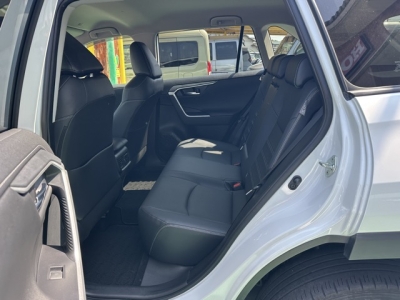 ＲＡＶ４(トヨタ)中古車 後席内装